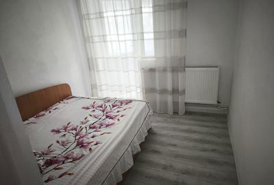 Apartament cu 3 camere semidecomandat în Radu Negru - 2