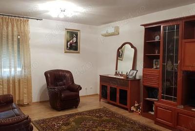 Apartament cu 3 camere decomandat în Central - 4