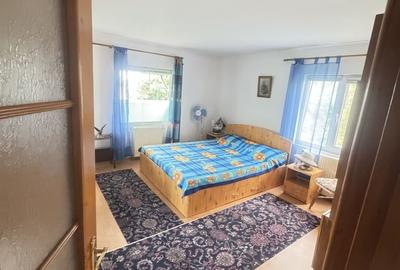 Casă individuală cu 6 camere cu Canalizare în Km 5 - 11