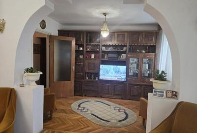 Titan, 10 minute metrou, pe Liviu Rebreanu, farmacia Tei, bloc 4 etaje - 10