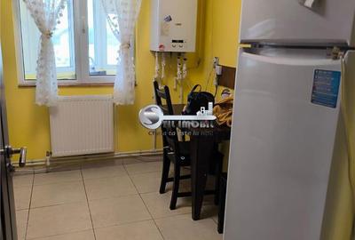 Apartament cu 2 camere decomandat în Nicolina - 2