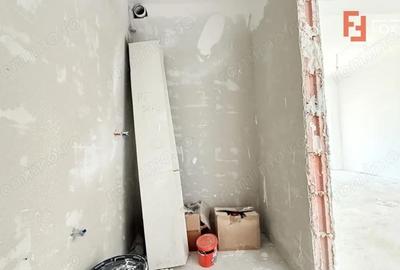 Casă cu 4 camere cu Canalizare în Moșnița Veche