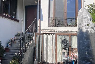 Casă cu 4 camere în Central - 2