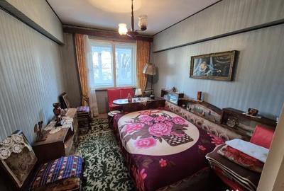 Apartament cu 3 camere decomandat în 1 Mai - 14