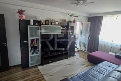 Apartament cu 4 camere semidecomandat, mobilat în Fizicienilor - 1
