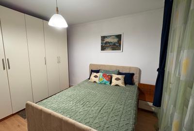 Apartament cu 3 camere decomandat, mobilat în Apărătorii Patriei