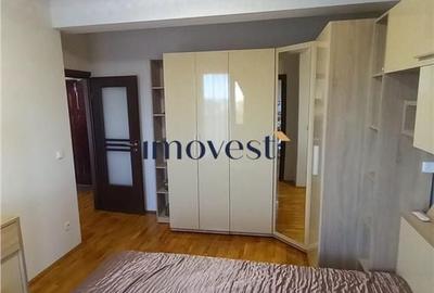 Apartament cu 3 camere în Central - 16