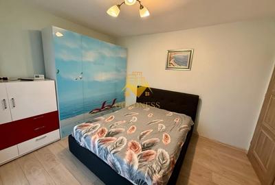 Apartament cu 2 camere semidecomandat, mobilat în Central