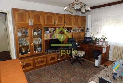 4 camere la pret de 3. Pozitie excelenta. ? - 1