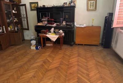 Vând casă zona mag Tomis Mall - 13