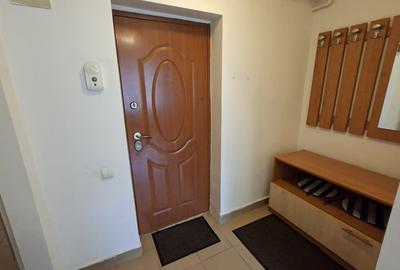 Apartament cu 2 camere decomandat, mobilat în 7 Noiembrie - 10