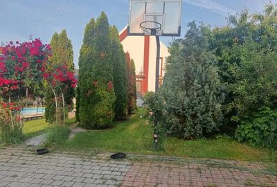 Casă cu Teren 987 Mp în Central - 3