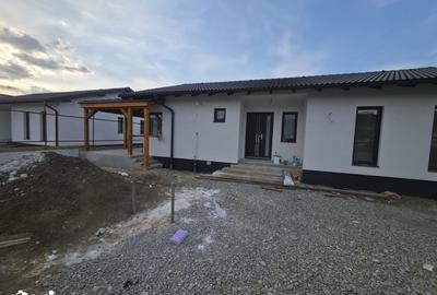 Casă cu 4 camere cu Teren 500 Mp în Livezeni - 13
