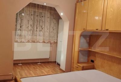 Apartament cu 3 camere decomandat în Nufărul