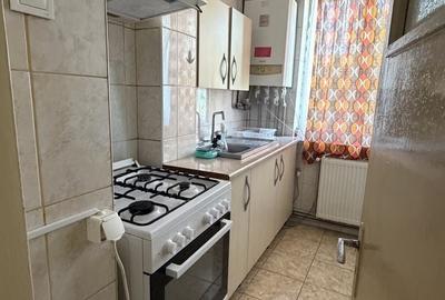 Apartament cu 2 camere semidecomandat în Calea București