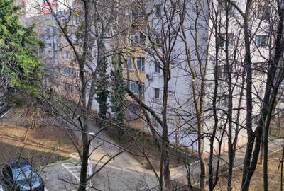 Apartament cu 4 camere decomandat în Brâncoveanu