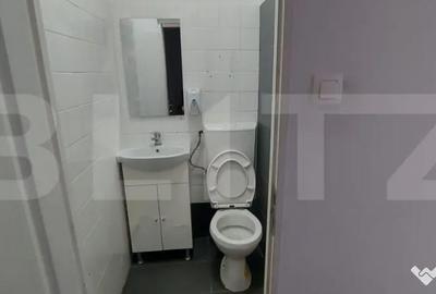 Spațiu comercial, de 71 mp, în Central - 3