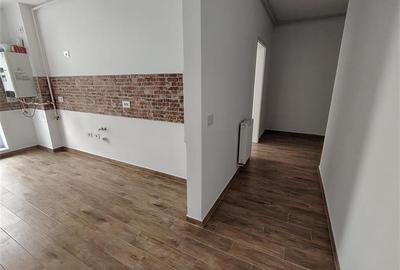 Apartament cu 2 camere decomandat în Tractorul - 7