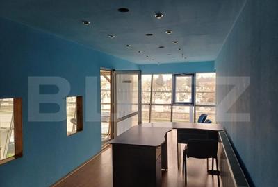 Spa?iu comercial de inchiriat, 3 incaperi, 230 mp, zona Na - 8