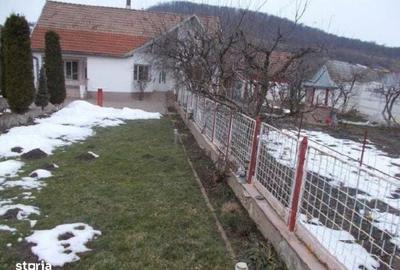 Casă cu 2 camere cu Teren 941 Mp în Viișoara - 1