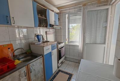 De vânzare – Apartament 2 camere, Micro 40, Bld. Traian Vuia - 3