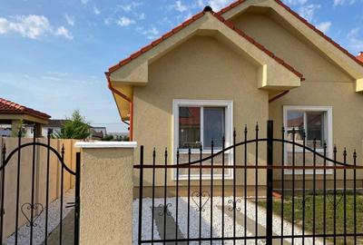Casă cu 4 camere cu Teren 330 Mp în Dumbrăvița - 2