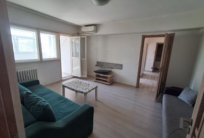 Apartament cu 3 camere semidecomandat, mobilat în Colentina