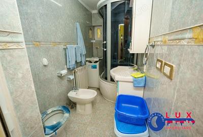 Casă cu 5 camere cu Teren 239 Mp în Babadag