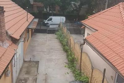 Casa singulara, an 2012, zona Lipovei - 5