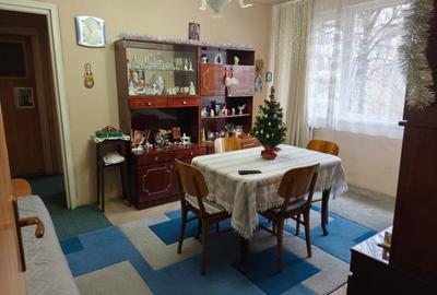 FARA COMISIOANE apartament cu 2 camere la etajul 2  la 3 minute de metrou - 5