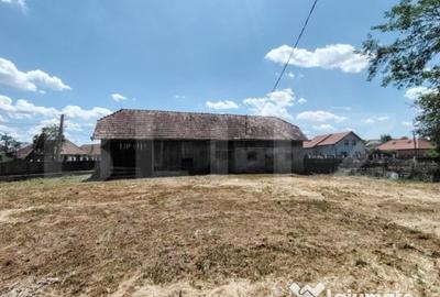 Casă cu 3 camere cu Teren 2240 Mp în Raciu - 9