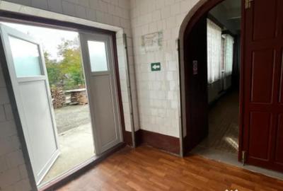 Spațiu comercial, de 1,388 mp, în Central - 11