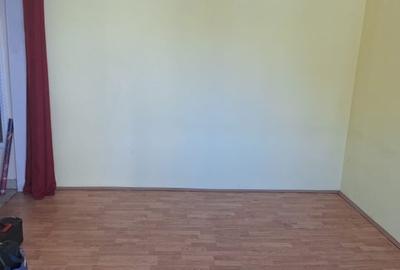 Apartament cu 2 camere semidecomandat în Cetate