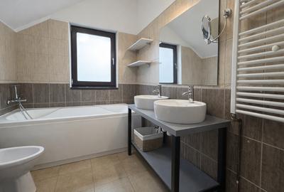 Casă individuală cu 5 camere cu Canalizare în Otopeni - 6