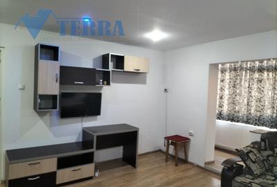 Garsonieră decomandată în Mioveni - 1