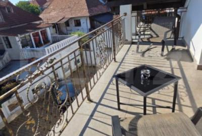 Apartament cu 3 camere decomandat în Central - 14