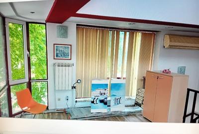 Spațiu comercial, de 90 mp, în Central