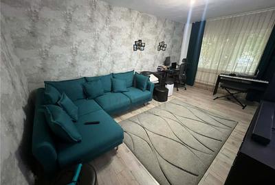 Apartament cu 3 camere decomandat în Girocului - 2