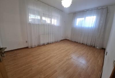 Apartament 2 camere decomandat, parcare, metrou 10 min, mutare imediata - 6