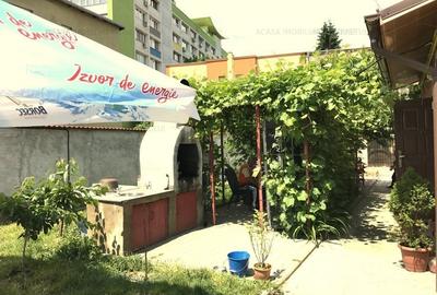 Apartament cu 2 camere semidecomandat, mobilat în Tineretului