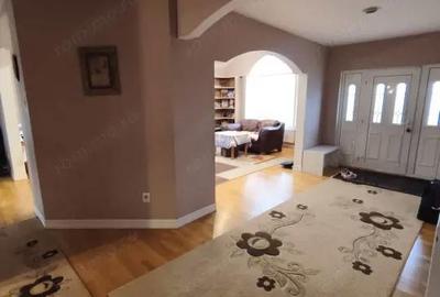 Casă cu Teren 3000 Mp în Central - 9