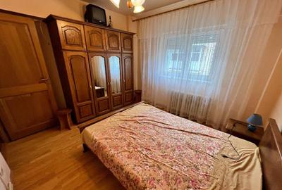 INCHIRIEZ apartament 4 camere decomandat, zona Vasile Aaron - 7