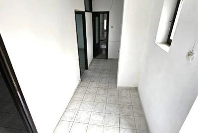 Spațiu comercial, de 50 mp, în Central - 6