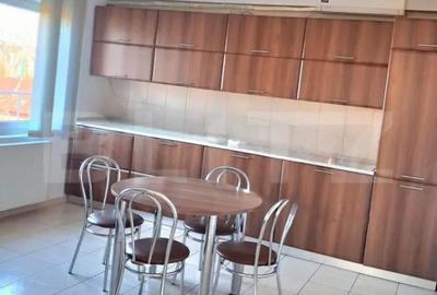 Casă cu 14 camere cu Teren 706 Mp în Soarelui - 10