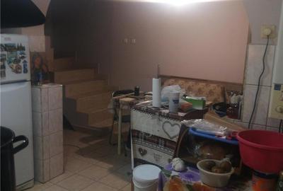 Casă cu 3 camere în Central - 1