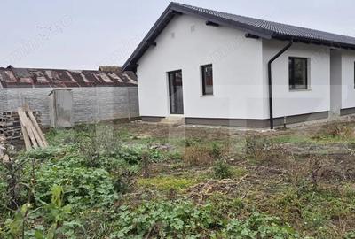 Casa cu 4 camere semifinisata, 92 mp, teren 400 mp, in Vetis - 18