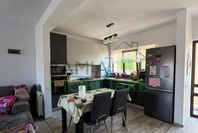 Casă cu 4 camere cu Teren 150 Mp în IAR - 7