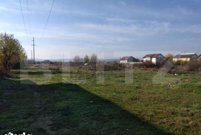 Teren de 5950 mp, în Central