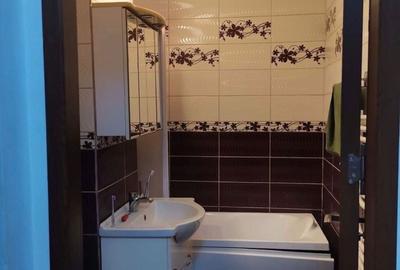 Apartament cu 2 camere semidecomandat în Micro 3 - 5