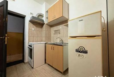 Garsonieră decomandată în CET - 3